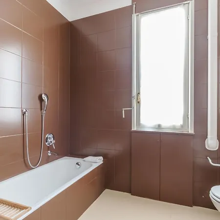 Joivy Welcoming Flats By Daire Como