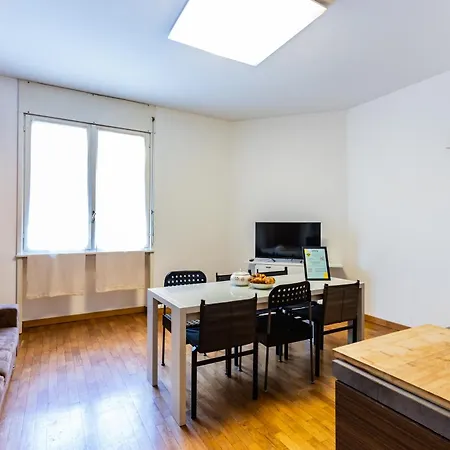 Joivy Welcoming Flats By *