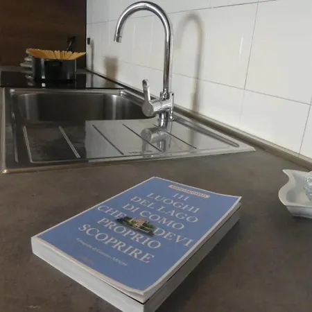 Joivy Welcoming Flats By * Комо