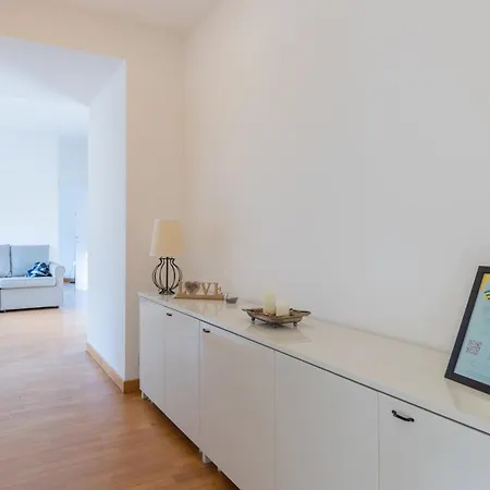 Апартаменты Joivy Welcoming Flats By